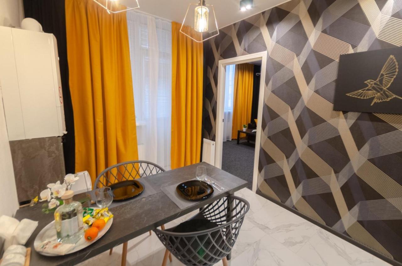 Samira 2 Appartement Kiev Buitenkant foto