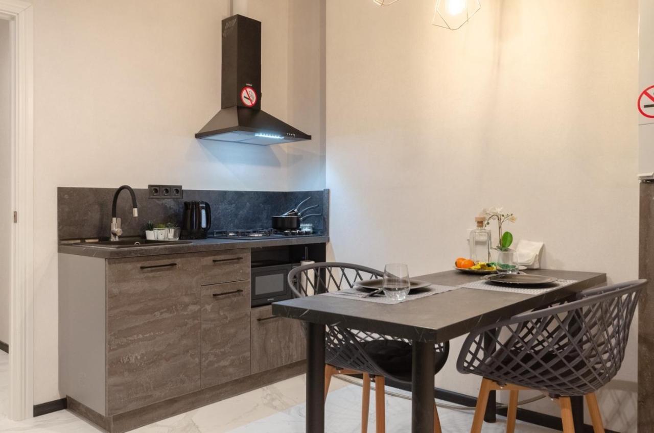 Samira 2 Appartement Kiev Buitenkant foto